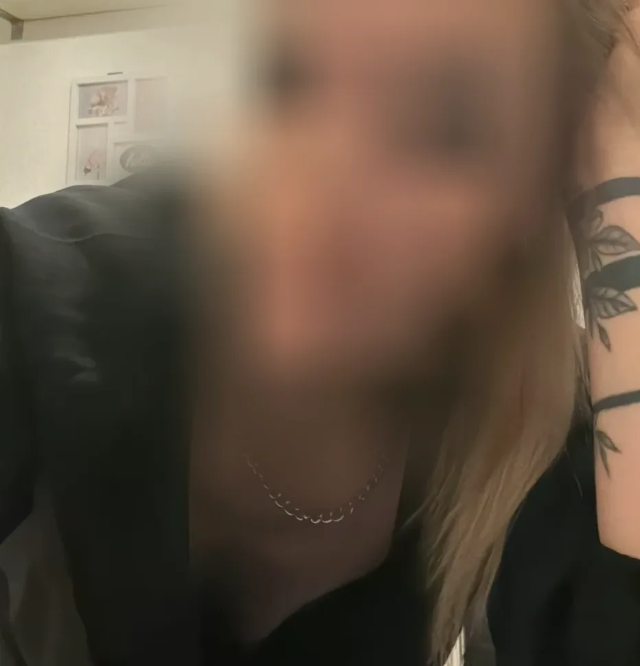 Bethany, 29