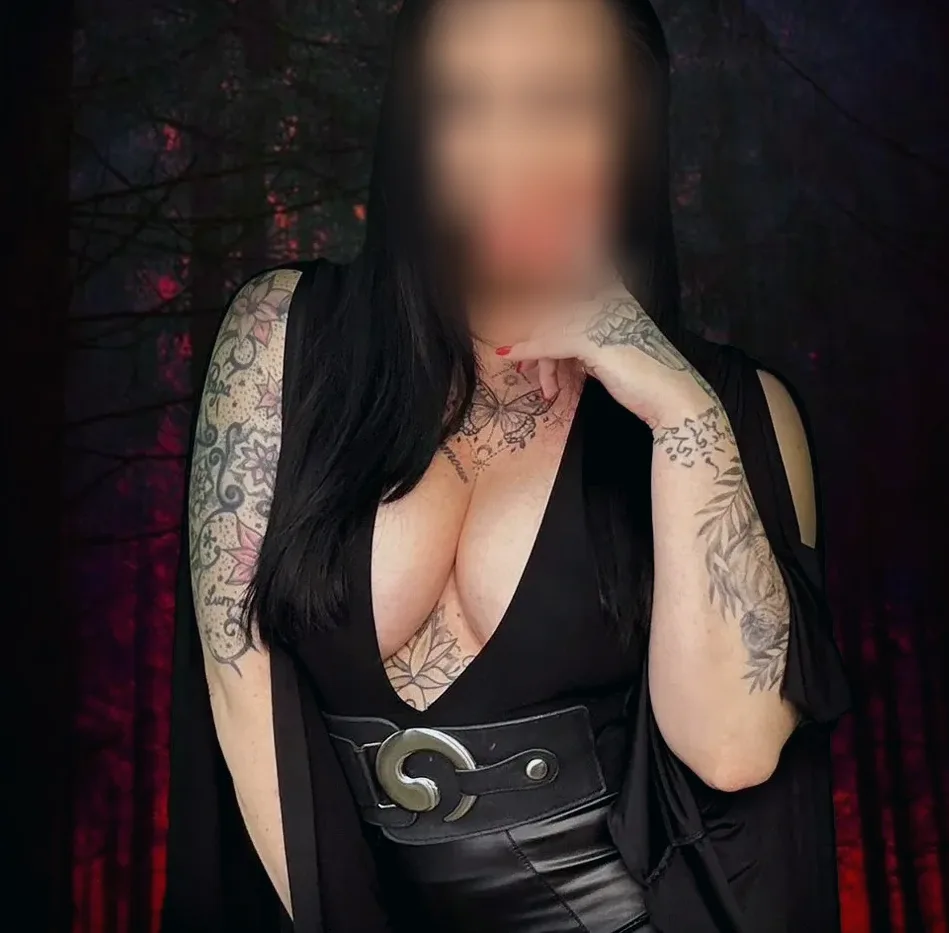 Leyla, 39